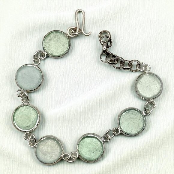 Sea Glass & Silver Plated Cabochon Bracelet - Picture 9 of 11